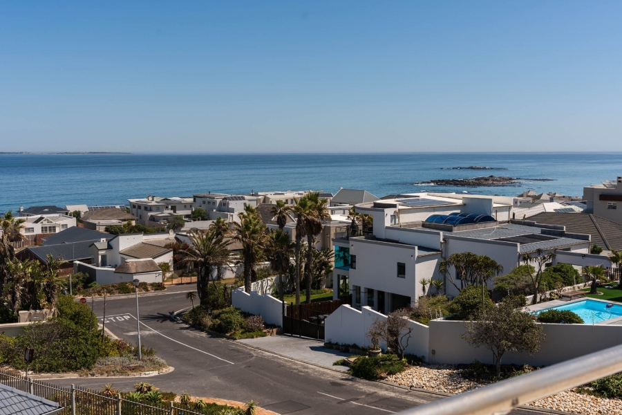3 Bedroom Property for Sale in Bloubergstrand Western Cape